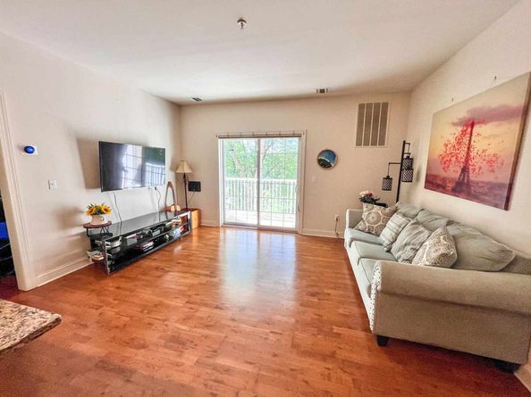 2113 Windsor Park Ct 113, Englewood NJ 07631