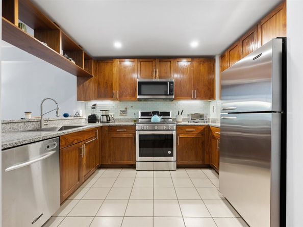 20 Newport Parkway 305, Jersey City NJ 07310