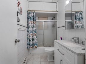 6910 Jackson St, Guttenberg NJ 07093