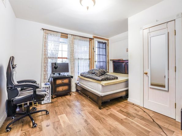 372 5th St, Jersey City NJ 07302