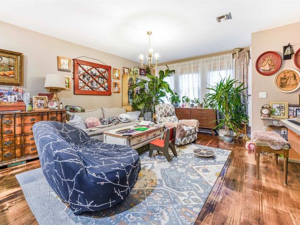 372 5th St, Jersey City NJ 07302
