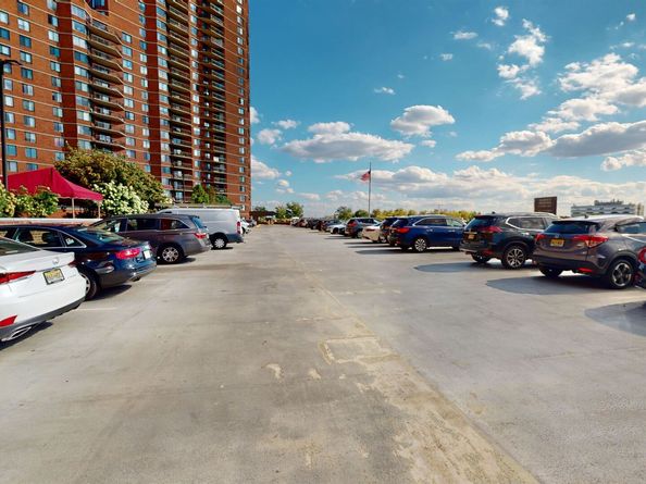 530 Harmon Cove Tower 530, Secaucus NJ 07094