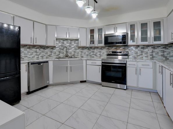 530 Harmon Cove Tower 530, Secaucus NJ 07094