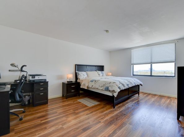 530 Harmon Cove Tower 530, Secaucus NJ 07094
