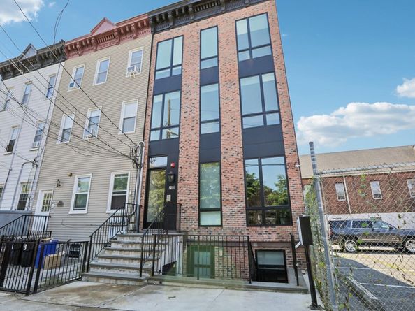 250 Van Horne St 2, Jersey City NJ 07304