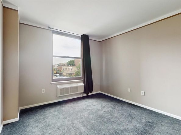 102 Christopher Columbus Dr 304, Jersey City NJ 07302