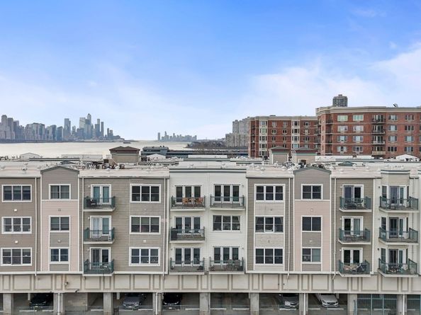 344 The Promenade 344, Edgewater NJ 07020