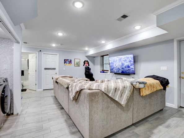 69 West 19th St, Bayonne NJ 07002