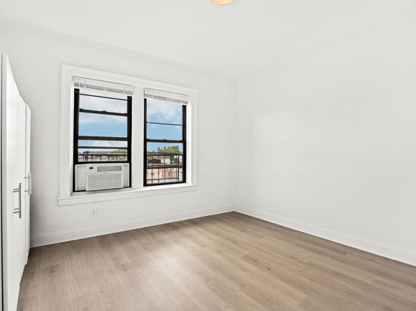 57 Corbin Ave 44, Jersey City NJ 07306