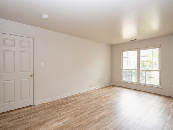 16 Cypress St, Jersey City NJ 07305