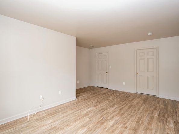 16 Cypress St, Jersey City NJ 07305