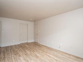 16 Cypress St, Jersey City NJ 07305