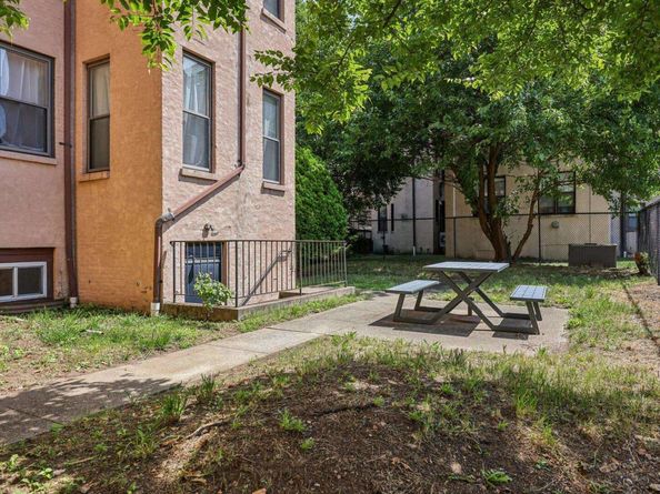 263 10th St 1E, Jersey City NJ 07302