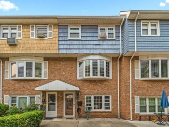5 Elna Ct