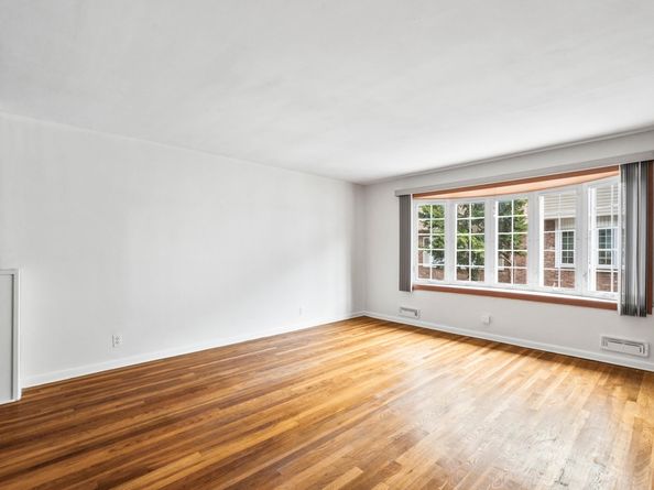 5 Elna Ct, Bayonne NJ 07002