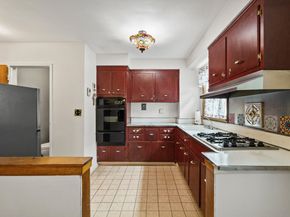 5 Elna Ct, Bayonne NJ 07002
