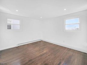 21 Freedom Pl, Jersey City NJ 07305