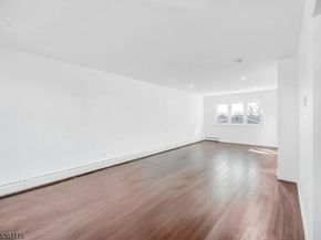 21 Freedom Pl, Jersey City NJ 07305
