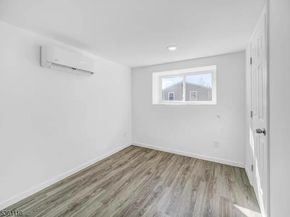 21 Freedom Pl, Jersey City NJ 07305