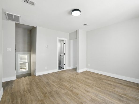 125 Custer Ave, Jersey City NJ 07305