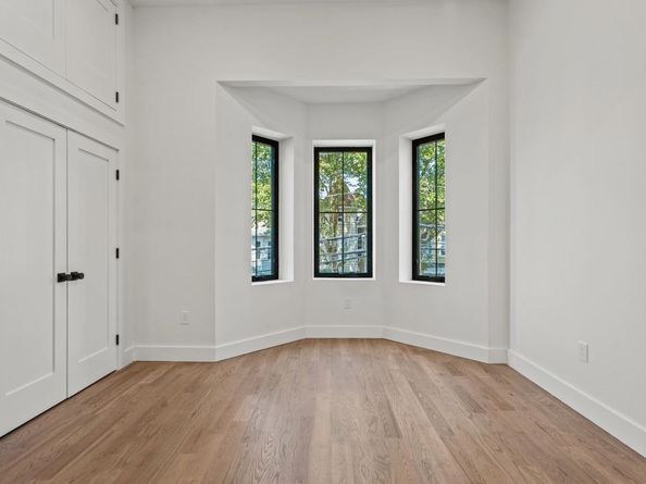 41 47th St, Weehawken NJ 07086