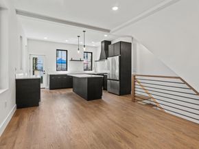 41 47th St, Weehawken NJ 07086