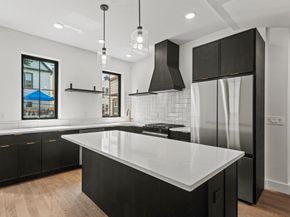 41 47th St, Weehawken NJ 07086