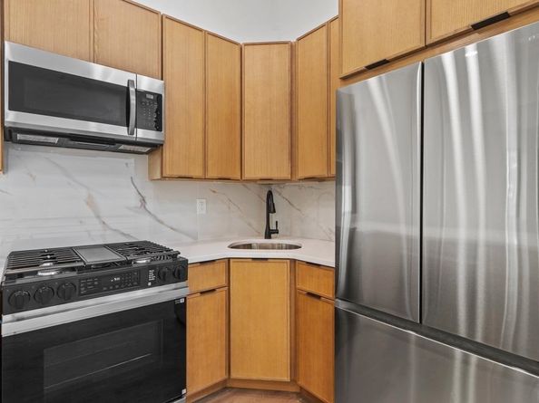 41 47th St, Weehawken NJ 07086