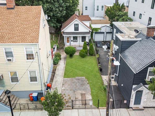 206 Bergenline Ave, Union City NJ 07087