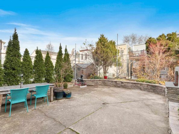 70 Reservoir Ave, Jersey City NJ 07307