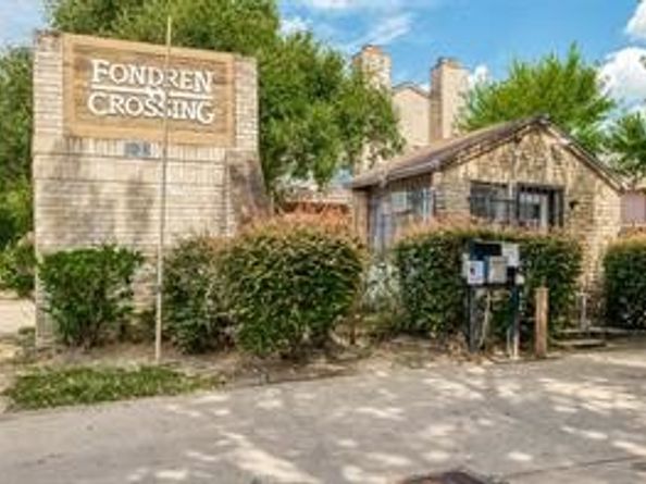 6633 W Airport Boulevard 812, Houston TX 77035