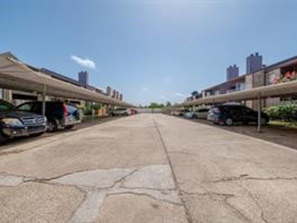 6633 W Airport Boulevard 812, Houston TX 77035