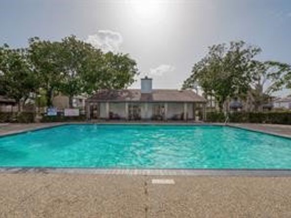 6633 W Airport Boulevard 812, Houston TX 77035