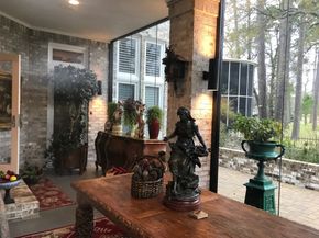 2726 N Southern Oaks Drive, Houston TX 77068