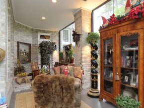 2726 N Southern Oaks Drive, Houston TX 77068
