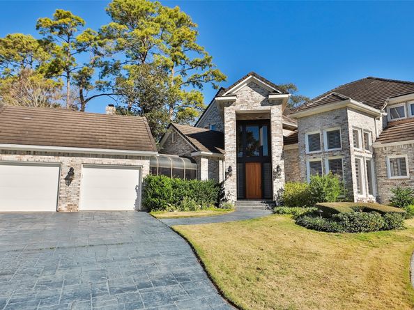 2726 N Southern Oaks Drive, Houston TX 77068