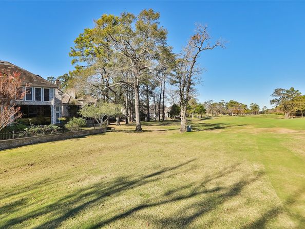2726 N Southern Oaks Drive, Houston TX 77068