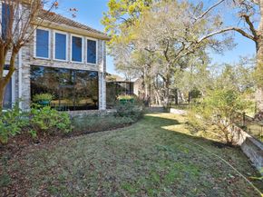 2726 N Southern Oaks Drive, Houston TX 77068