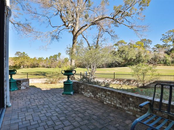 2726 N Southern Oaks Drive, Houston TX 77068