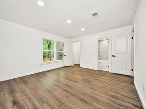 33 Kittiwake Court, The Woodlands TX 77380