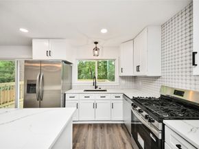 33 Kittiwake Court, The Woodlands TX 77380
