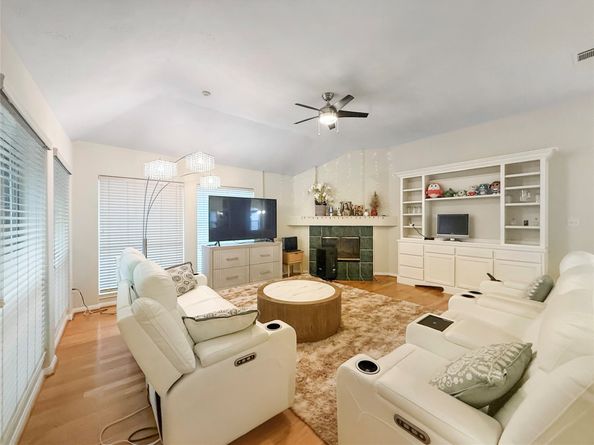 2723 Kimbleton Court, Houston TX 77082