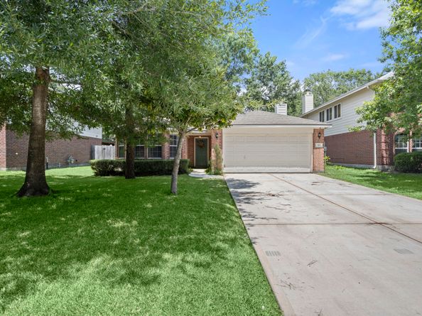 166 Fairwind Trail Drive, Conroe TX 77385