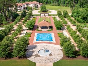 50 S Badger Lodge Circle, The Woodlands TX 77389