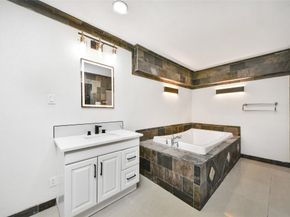 15719 Baytree, Houston TX 77070