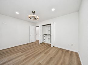 15719 Baytree, Houston TX 77070
