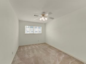 9662 Westview Drive 5, Houston TX 77055