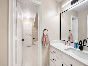 6 Meadow Rose Place, The Woodlands TX 77382
