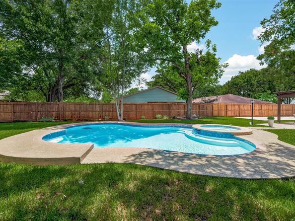 5422 Valerie Street, Bellaire TX 77401