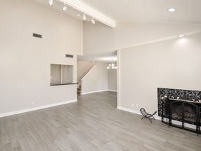 7655 S Braeswood Boulevard 27, Houston TX 77071